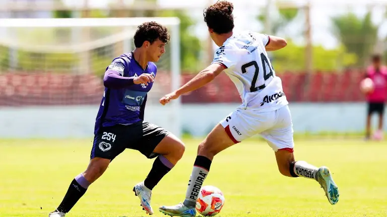 La Armería rescató un empate en la Sub 21, pero en la Sub 19 perdió ante los Rojinegros.