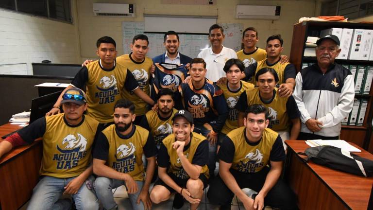 El equipo de futbol ya se estrenó los uniformes que usarán en la Liga de Segunda Fuerza Municipal.