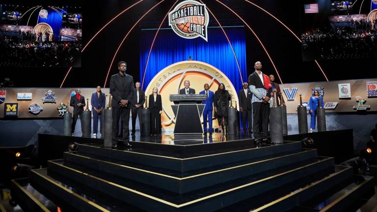 Los entronizados al Salón de la Fama del Baloncesto.