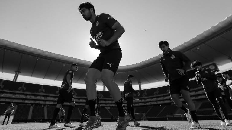 Chivas recibe este sábado al América en el que han llamado el “Clásico sin colores”.
