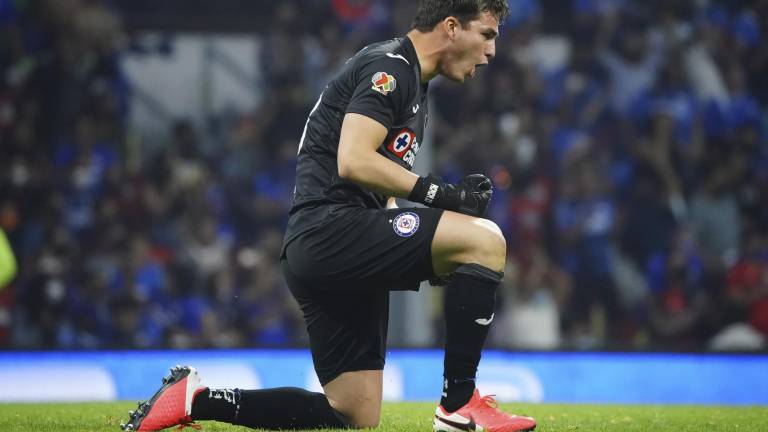 Sebastián Jurado seguirá en la portería del Cruz Azul, ante la lesión de Jesús Corona.