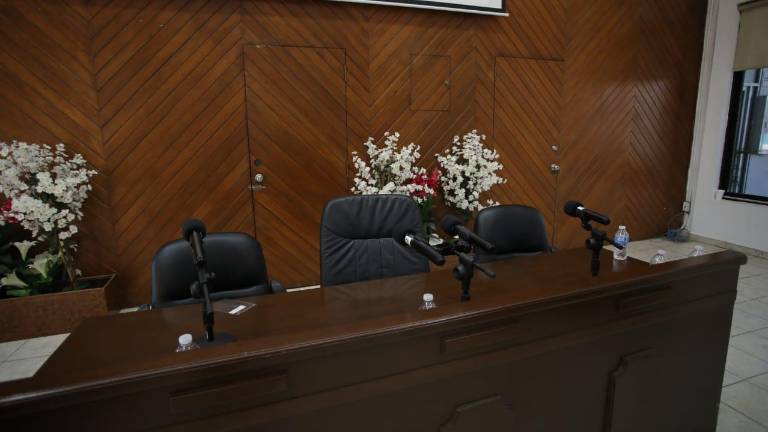 El Cabildo luce vacío este miércoles al mantenerse acéfala la Presidencia Municipal de Mazatlán.