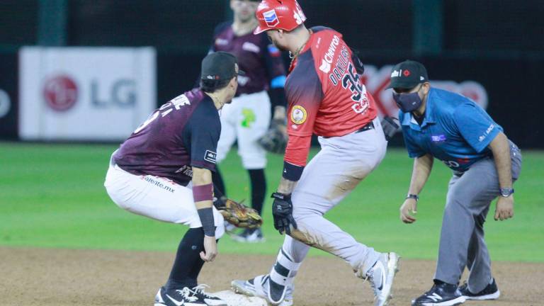 Tomateros se aseguró el triunfo con rally tempranero.