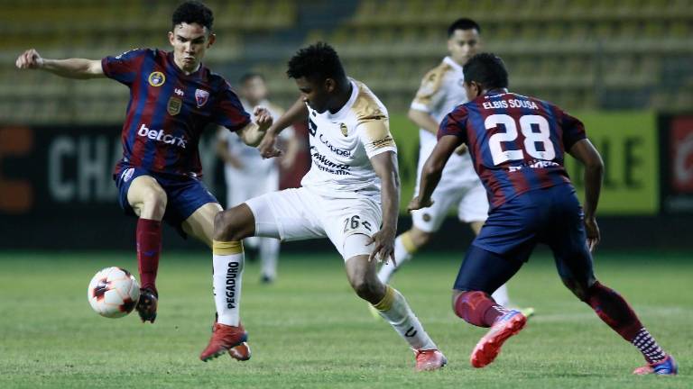 Dorados logró el resultado que necesitaba para seguir en la pelea por calificar.