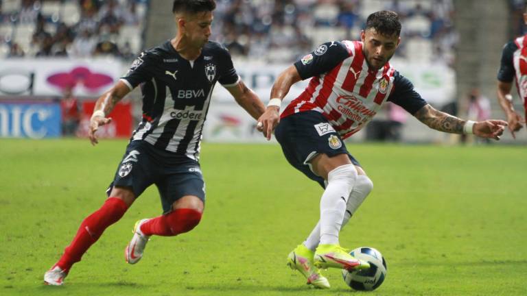Rayados y Chivas igualan 0-0.