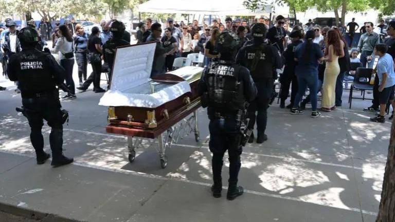En medio del conflicto violento que han protagonizado facciones del Cártel de Sinaloa, policías federales, estatales y municipales han sido asesinados.
