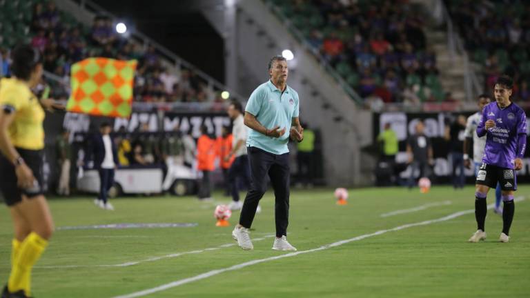 Robert Dante Siboldi no quedó del todo satisfecho pese a sumar los tres puntos ante el Puebla.