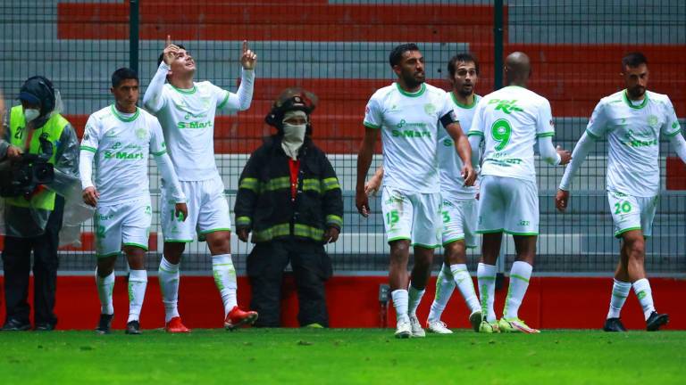 Gabriel Fernández celebra su gol en Toluca.