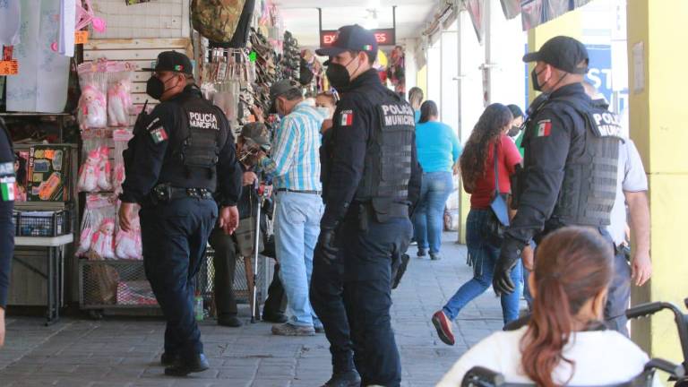 Estrada Ferreiro planteó un proyecto que beneficiaría a las familias de los policías de Culiacán.