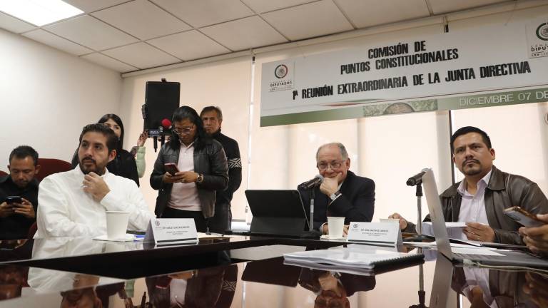 Reunión de la Comisión de Puntos Constitucionales de la Cámara de Diputados que votó aplazar hasta el próximo año la discusión sobre la reducción de la jornada laboral.