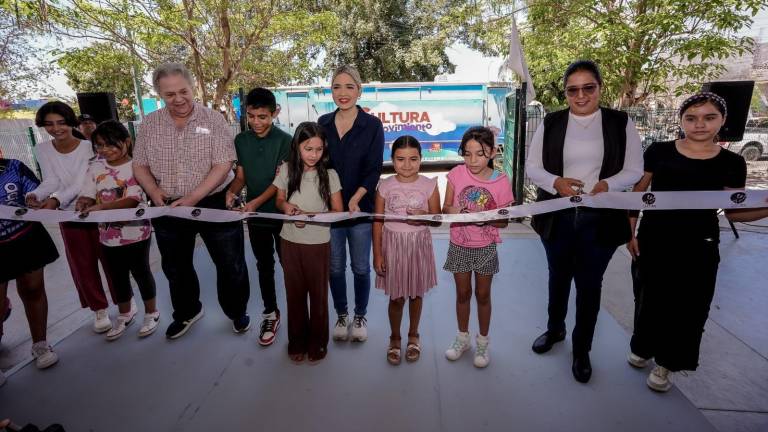 El corte de listón tuvo lugar en la Escuela Primaria Francisco Madero Herrera.