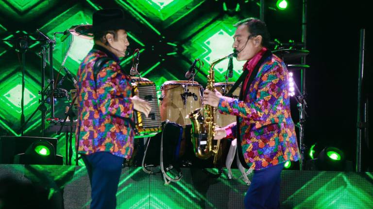 Después de cancelar su concierto dos veces en junio, Los Tigres del Norte llegan a Culiacán y compensan la espera.