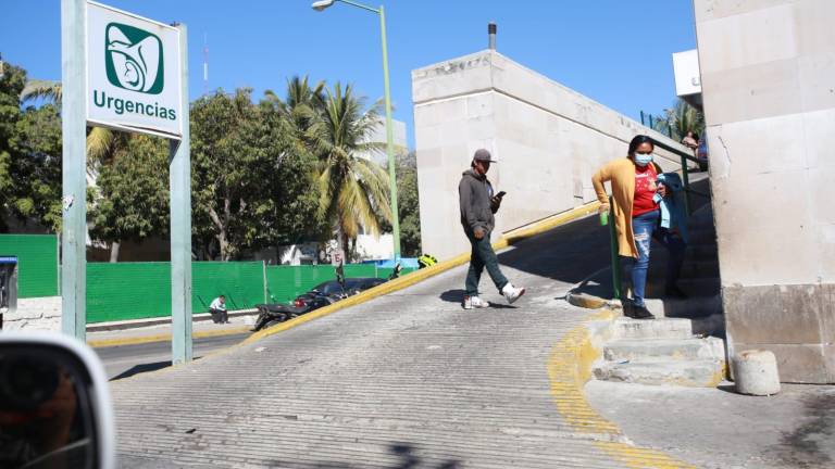 El uso de cubrebocas ya no es obligatorio, pero en algunos lugares, como los hospitales, sigue siendo común.