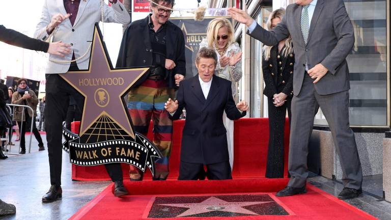 Willem Dafoe es inmortalizado en el paseo de la fama con su propia estrella.