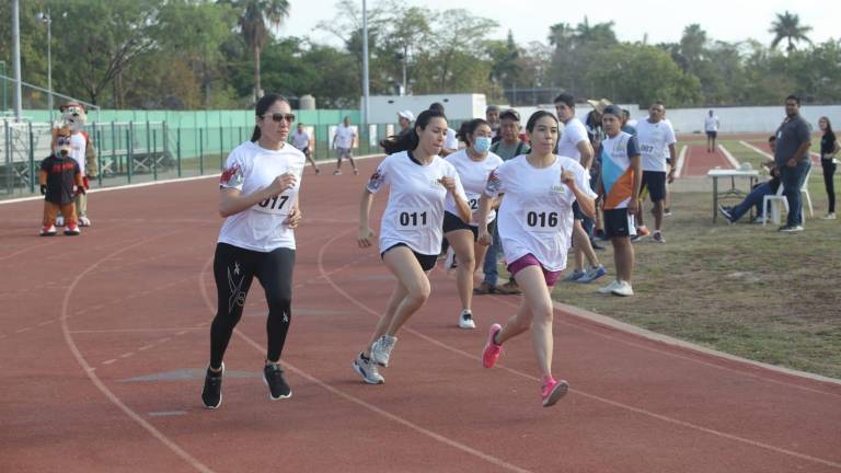 La carrera de la categoría Femenil.