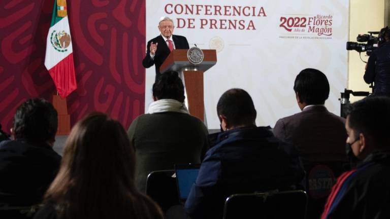 Andrés Manuel López Obrador en la conferencia matutina de este viernes.