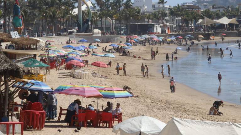 Turismo local y nacional acudieron a las playas durante este fin de semana.