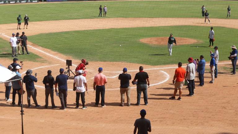 El terreno de juego del Teodoro Mariscal fue el escenario donde los peloteros demostraron sus cualidades.