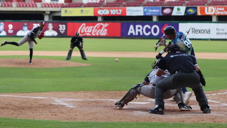 Tomateros de Culiacán pierde 3-2 ante Algodoneros de Guasave.