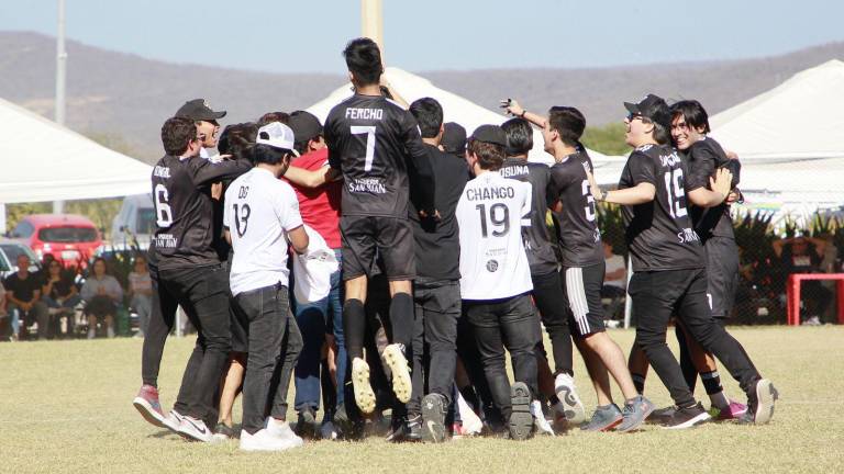Young Kings y Mambo Kings disputaron una final muy pareja.