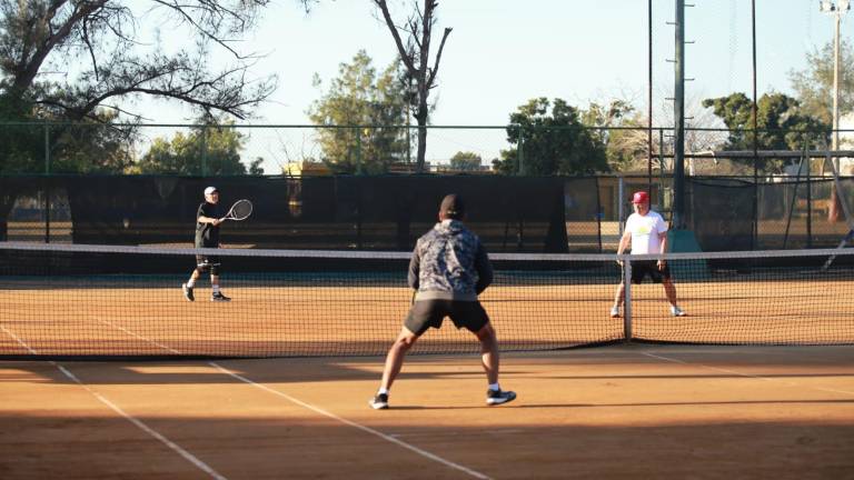 Se disputó la tercera jornada del Torneo de Tenis Carnaval.