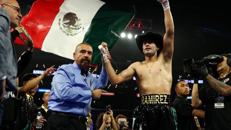 El mazatleco Gilberto “Zurdo” Ramírez tendría de rival al ruso Dimitry Bivol.