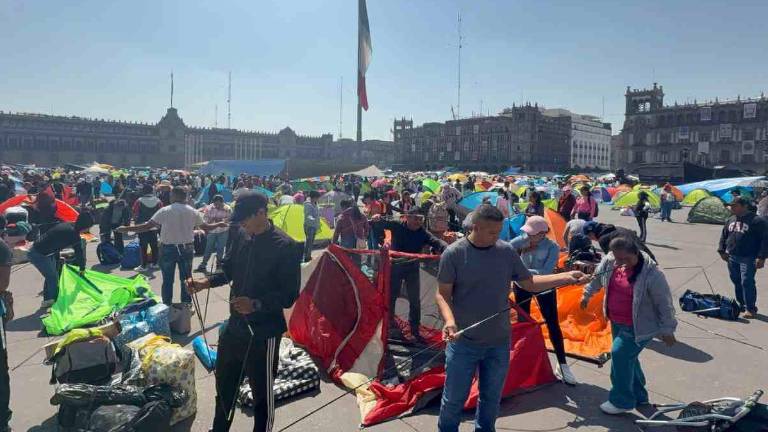 La CNTE instaló un plantón en el Zócalo de la CDMX que levantó el pasado 21 de marzo.