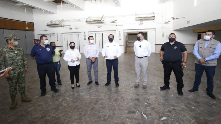 Uno de los posibles albergues que se visitó fue el salón del Club de Leones.