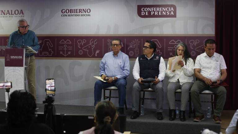 Durante la conferencia semanera, el Gobernador de Sinaloa expresó sus condolencias por el asesinato de un paramédico en Altata.