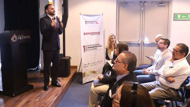 Cuauhtémoc Yánez González destacó que el trabajo de equipo es sumamente necesario para el desarrollo de las empresas.