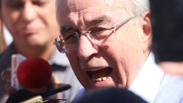 El Gobernador del Estado dijo que no es correcto que los funcionarios públicos se opongan a que los revisen.