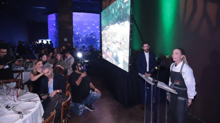 La chef Andrea Lizárraga, principal impulsora del movimiento “Tierra y Sal”, celebró el éxito de la cena de gala que reunió a chefs y comensales en apoyo a Conselva.