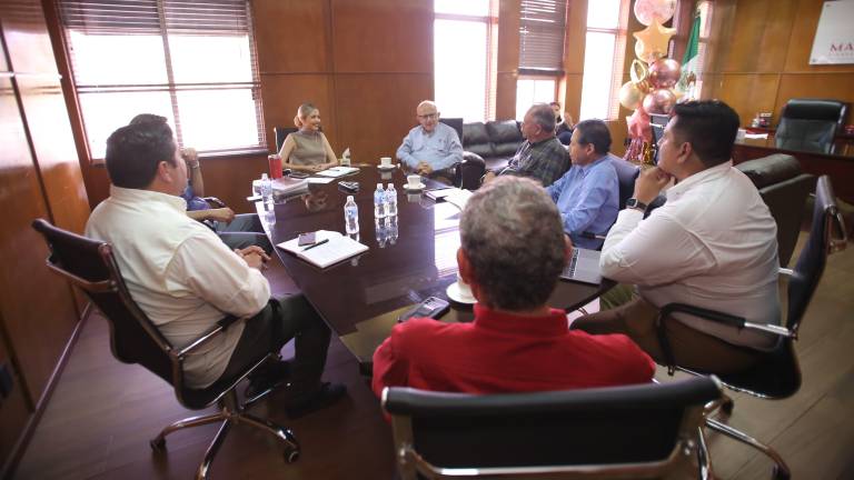 Autoridades de Mazatlán y del INAH se reunieron este viernes para buscar hacer una mayor promoción a los activos culturales y patrimoniales del puerto.