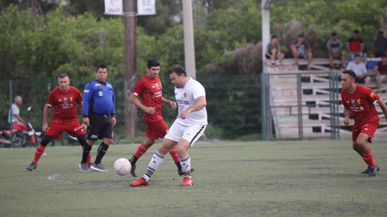 El tiempo regular terminó empatado a un gol.