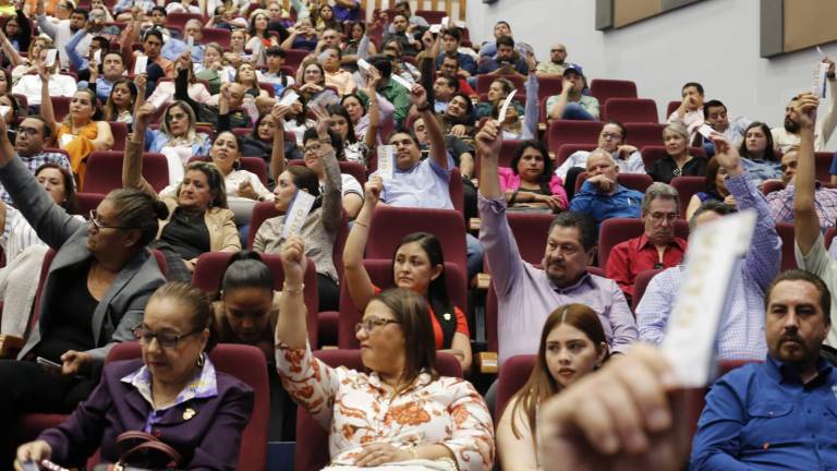 Integrantes del Consejo Universitario aprobaron el calendario escolar de la UAS.