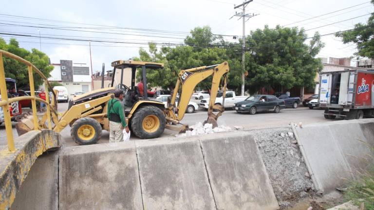 El colector Delfín tiene un avance del 80 por ciento y se espera que en 20 días esté concluida.