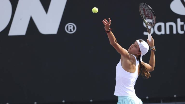 Emiliana Arango ligó triunfos para instalarse en los octavos de final del Máster 1000 de Guadalajara.
