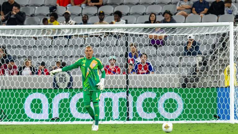 Keylor Navas podría firmar previo al inicio de la Jornada 3 del Apertura 2025 con Pumas.