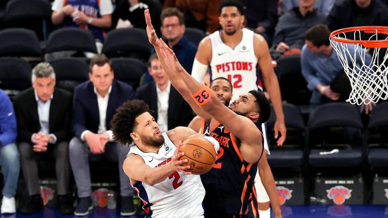 Los Pistons vencen a los Knicks en el juego 2 de su serie, de la mano de Cade Cunningham.