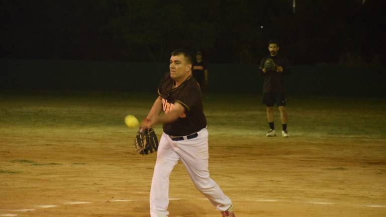 La Liga de Softbol Municipal tuvo una jornada de intensas emociones.