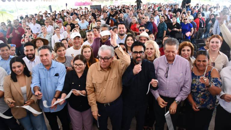 Inauguración del puente Santa Fe en Culiacán.