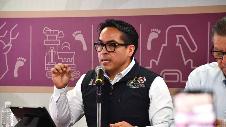 Roy Navarrete Cuevas, director de Protección Civil en Sinaloa, informa sobre la caída de granizo en Culiacán.