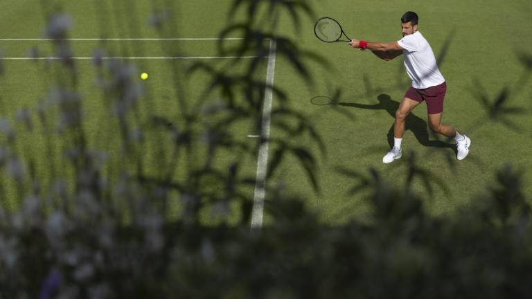 Novak Djokovic ya entrenó en en el All England Club, de cara a su participación en Wimbledon.
