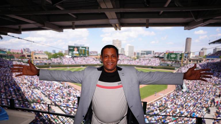 Sammy Sosa, quien tuvo años de gloria con los Cachorros, estuvo de regreso en Wrigley Field.