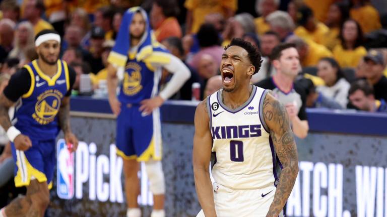 Kings domina a Warriors.