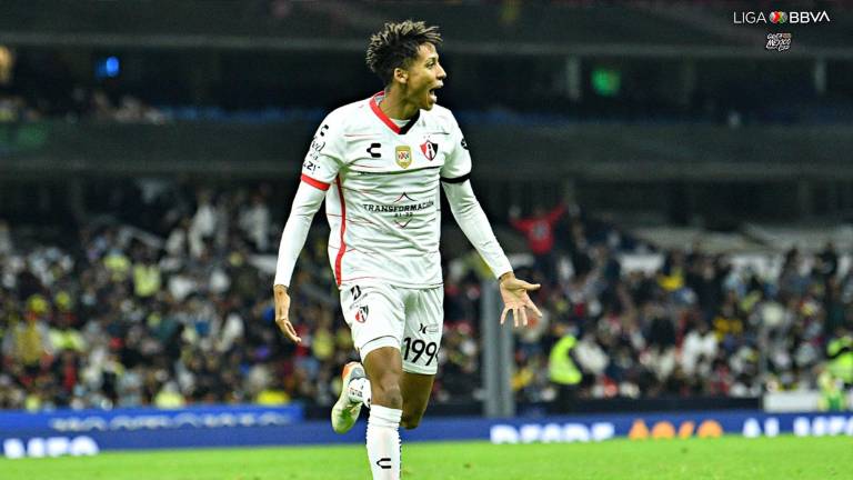 Ozziel Herrera marca el segundo gol rojinegro.