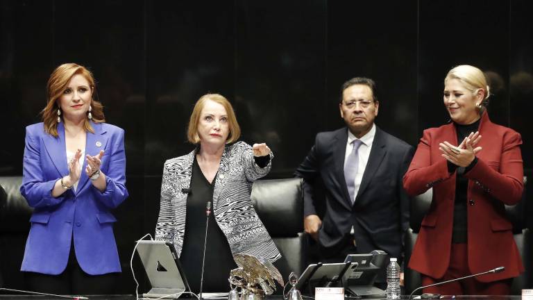 Laura Itzel Castillo asumió la presidencia de la Cámara de Senadores.