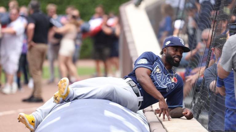 Randy Arozarena disparó su jonrón 16 de la temporada en la derrota de los Rays.