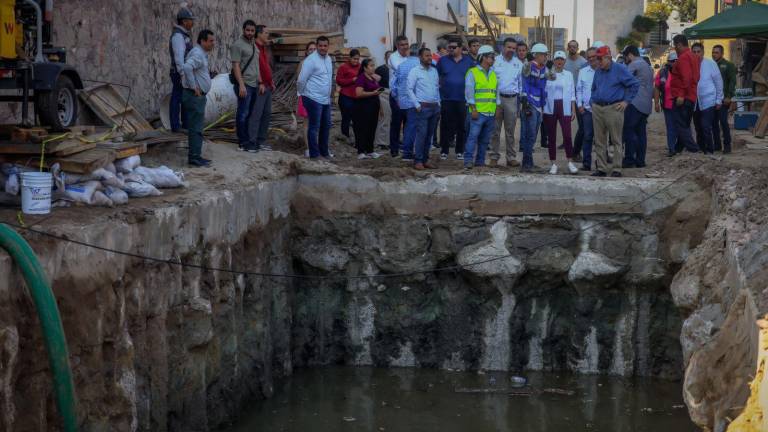El Gobernador de Sinaloa Rubén Rocha Moya supervisa los avances de la obra del cárcamo pluvial de Mazatlán.