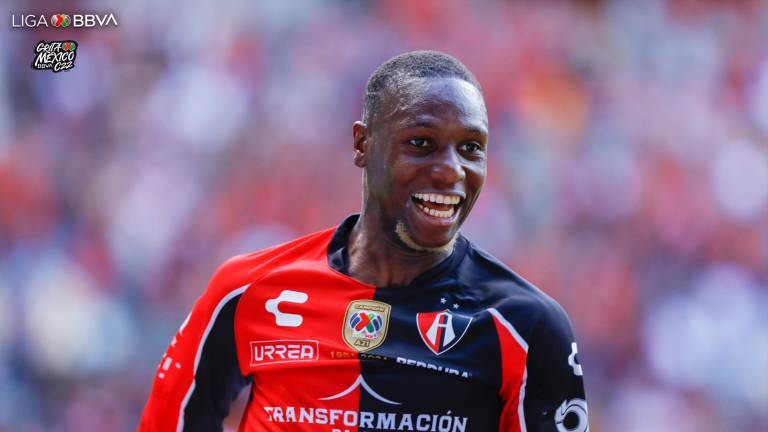 Aníbal Chalá marca el gol de los Rojinegros.